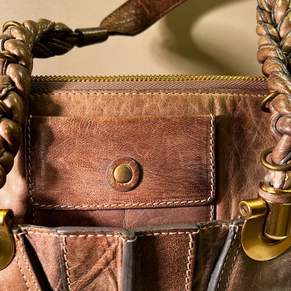 Chloe Heloise Brown Distressed Leather Shoulder Bag with Gold Accents Vintage - Picture 10 of 15